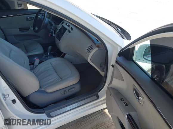 2011 Hyundai Azera Limited с VIN KMHFC4DF6BA521790, выставлен на аукционе IAAI как лот 42176922 с пробегом Не указан миль и . История ставок и продаж доступна на DreamBid. Изображение 5.