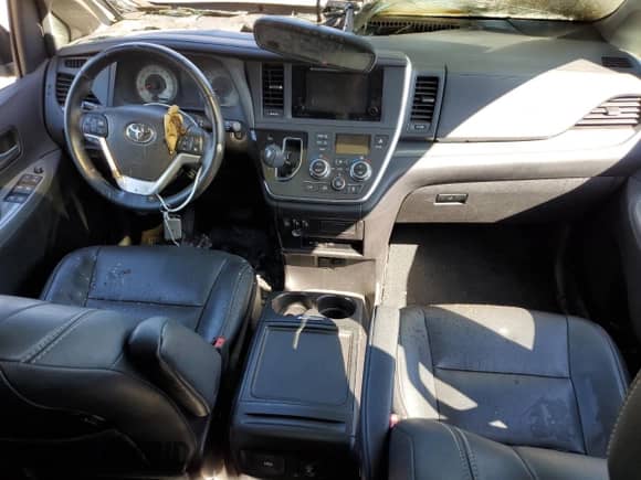 2015 Toyota Sienna SE with VIN 5TDXK3DC6FS669362, listed as a Copart auction lot 84446905 with Not provided miles and Non repairable. Bid and sale history available at DreamBid. Image 8.