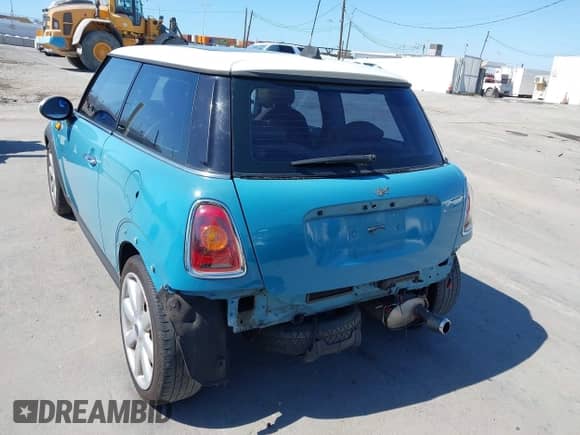 2010 MINI Hardtop with VIN WMWMF3C53ATZ24647, listed as a IAAI auction lot 43400088 with 150,866 mi miles and . Bid and sale history available at DreamBid. Image 6.