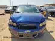 2013 Chevrolet Sonic LTZ с VIN 1G1JE6SB4D4164608, выставлен на аукционе Copart как лот 72056885 с пробегом 144 155 миль миль и Списание • Salvage title. История ставок и продаж доступна на DreamBid. Изображение 5.