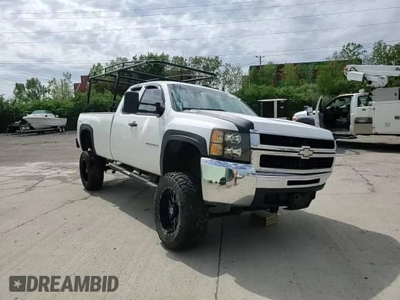 2009 Chevrolet Silverado 2500HD Work Truck z VIN 1GCHK49K89E131377, wystawiony jako Copart lot #55163205 z przebiegiem 169 356 mil mil oraz Szkoda całkowita • Salvage title. Historia ofert i sprzedaży dostępna na DreamBid. Obrazek 14.