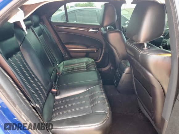 2020 Chrysler 300 S с VIN 2C3CCAGG2LH151035, выставлен на аукционе Copart как лот 54068735 с пробегом 100 045 миль миль и Чистый • Clean title. История ставок и продаж доступна на DreamBid. Изображение 10.