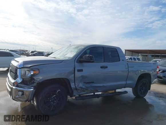 2018 Toyota Tundra SR с VIN 5TFUW5F18JX758836, выставлен на аукционе IAAI как лот 41330166 с пробегом 78 990 миль миль и . История ставок и продаж доступна на DreamBid. Изображение 14.