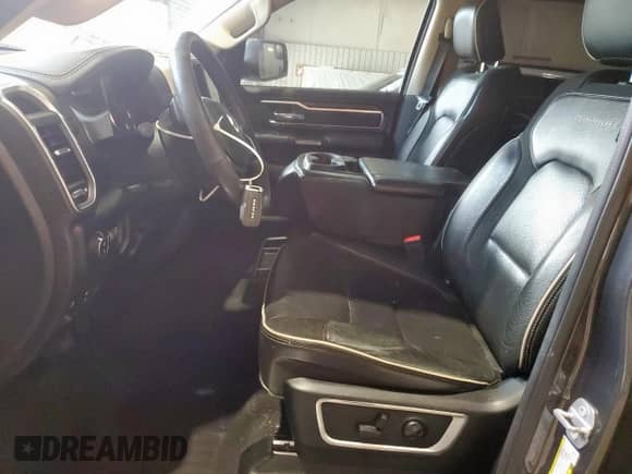 2019 Ram 1500 Laramie с VIN 1C6RREJT0KN582486, выставлен на аукционе Copart как лот 68841235 с пробегом 174 497 миль миль и Списание • Salvage title. История ставок и продаж доступна на DreamBid. Изображение 7.