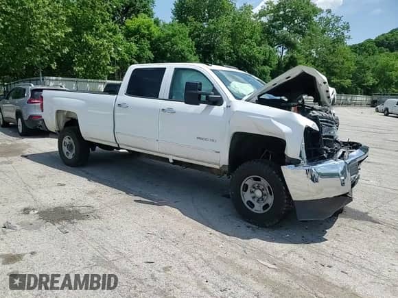 2015 Chevrolet Silverado 2500HD Work Truck с VIN 1GC1KUE88FF182427, выставлен на аукционе Copart как лот 61722355 с пробегом Не указан миль и Списание • Salvage title. История ставок и продаж доступна на DreamBid. Изображение 13.