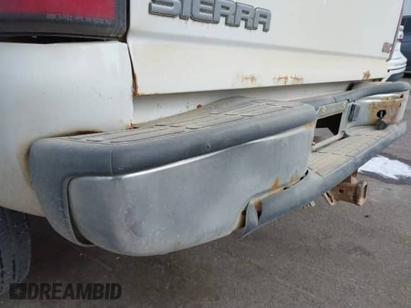 2006 GMC Sierra 1500 SLE1 with VIN 1GTEK19Z66Z266330, listed as a IAAI auction lot 41538475 with 201,201 mi miles and . Bid and sale history available at DreamBid. Image 16.