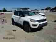 2019 Jeep Compass Trailhawk z VIN 3C4NJDDB0KT709670, wystawiony jako Copart lot #84705395 z przebiegiem 65 589 mil mil oraz Szkoda całkowita • Salvage title. Historia ofert i sprzedaży dostępna na DreamBid. Obrazek 14.