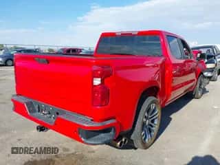 2020 Chevrolet Silverado 1500 LT z VIN 3GCPWCEDXLG325281, wystawiony jako IAAI lot #43081140 z przebiegiem 7 780 mil mil oraz . Historia ofert i sprzedaży dostępna na DreamBid. Obrazek 4.