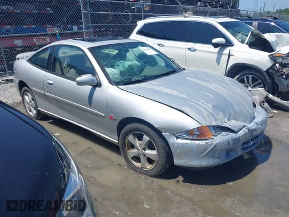 2002 Chevrolet Cavalier LS Sport z VIN 1G1JH12TX27179418, wystawiony jako IAAI lot #42706282 z przebiegiem Nie podano mil oraz . Historia ofert i sprzedaży dostępna na DreamBid. Obrazek 1.