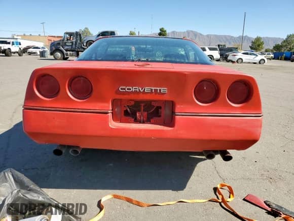 1985 Chevrolet Corvette with VIN 1G1YY0784F5126213, listed as a Copart auction lot 90939905 with 92,350 mi miles and Clean title. Bid and sale history available at DreamBid. Image 6.