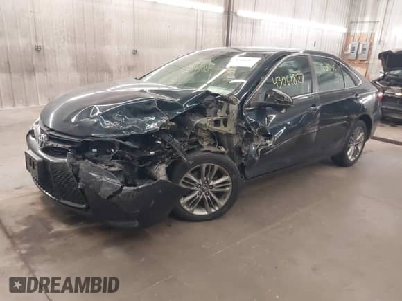 2017 Toyota Camry XLE с VIN 4T1BF1FK2HU327005, выставлен на аукционе IAAI как лот 43061827 с пробегом Не указан миль и . История ставок и продаж доступна на DreamBid. Изображение 18.