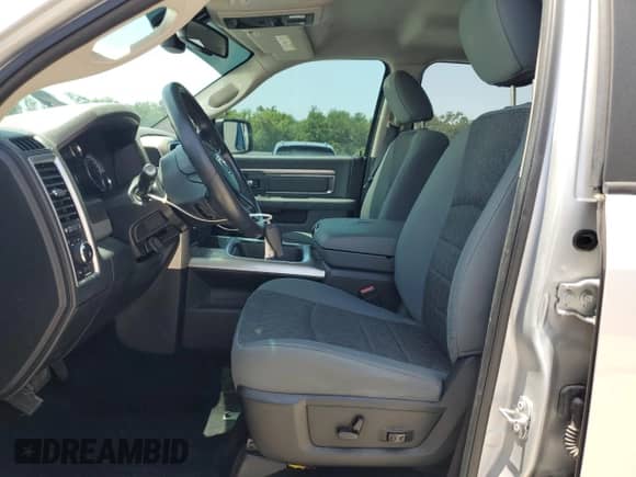 2017 Ram 1500 Big Horn с VIN 1C6RR6TT1HS651487, выставлен на аукционе Copart как лот 57123535 с пробегом 88 000 миль миль и Списание • Salvage title. История ставок и продаж доступна на DreamBid. Изображение 7.