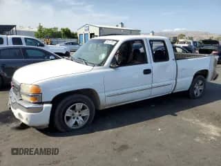 2006 GMC Sierra 1500 SLE1 z VIN 2GTEC19Z661298135, wystawiony jako Copart lot #56574185 z przebiegiem 280 631 mil mil oraz Szkoda całkowita • Salvage title. Historia ofert i sprzedaży dostępna na DreamBid. Obrazek 1.
