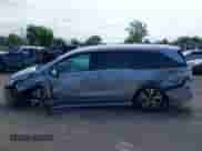 2018 Honda Odyssey Elite z VIN 5FNRL6H99JB070314, wystawiony jako IAAI lot #42708078 z przebiegiem Nie podano mil oraz . Historia ofert i sprzedaży dostępna na DreamBid. Obrazek 14.