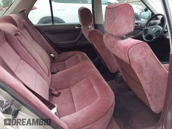 1991 Honda Accord LX z VIN JHMCB7655MC000372, wystawiony jako IAAI lot #42372597 z przebiegiem 153 129 mil mil oraz . Historia ofert i sprzedaży dostępna na DreamBid. Obrazek 8.