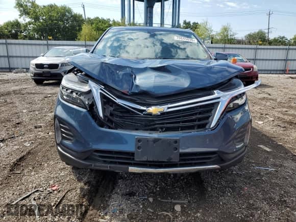 2024 Chevrolet Equinox LT with VIN 3GNAXKEG9RL372879, listed as a Copart auction lot 70645035 with 24,961 mi miles and Salvage title. Bid and sale history available at DreamBid. Image 5.