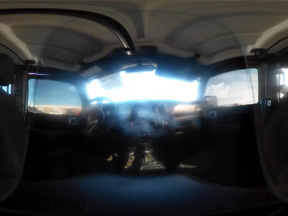 2021 Jeep Wrangler Unlimited Sahara Altitude z VIN 1C4HJXEN9MW645794, wystawiony jako IAAI lot #41807183 z przebiegiem 84 043 mil mil oraz . Historia ofert i sprzedaży dostępna na DreamBid. Obrazek 20.