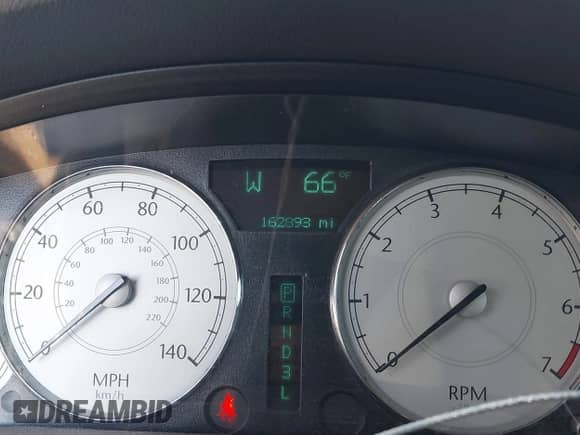 2005 Chrysler 300 Touring z VIN 2C3JA53G65H686480, wystawiony jako IAAI lot #43337863 z przebiegiem 162 893 mil mil oraz . Historia ofert i sprzedaży dostępna na DreamBid. Obrazek 7.