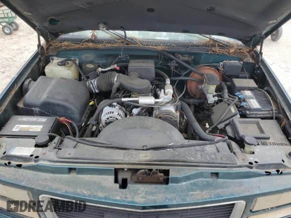 1997 GMC Sierra 1500 z VIN 2GTEC19R4V1506513, wystawiony jako Copart lot #55646355 z przebiegiem Nie podano mil oraz Czysty tytuł • Clean title. Historia ofert i sprzedaży dostępna na DreamBid. Obrazek 11.