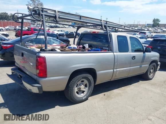 2003 Chevrolet Silverado 1500 LS with VIN 2GCEC19V731387365, listed as a IAAI auction lot 43067427 with 187,187 mi miles and . Bid and sale history available at DreamBid. Image 4.