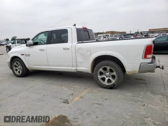 2018 Ram 1500 Laramie z VIN 1C6RR7VM0JS312821, wystawiony jako Copart lot #49554905 z przebiegiem 199 380 mil mil oraz Szkoda całkowita • Salvage title. Historia ofert i sprzedaży dostępna na DreamBid. Obrazek 2.