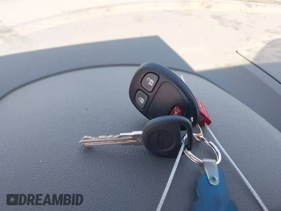 2010 Chevrolet Traverse LS z VIN 1GNLVEED7AS147646, wystawiony jako IAAI lot #42582484 z przebiegiem 58 809 mil mil oraz . Historia ofert i sprzedaży dostępna na DreamBid. Obrazek 11.