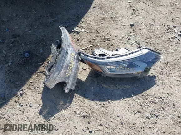 2020 Mitsubishi Outlander SE z VIN JA4AD3A3XLJ000812, wystawiony jako IAAI lot #42288624 z przebiegiem 98 882 mil mil oraz . Historia ofert i sprzedaży dostępna na DreamBid. Obrazek 12.