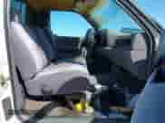 1994 Dodge 1500 z VIN 1B7HC16Z3RS695212, wystawiony jako IAAI lot #41933872 z przebiegiem 131 443 mil mil oraz . Historia ofert i sprzedaży dostępna na DreamBid. Obrazek 5.