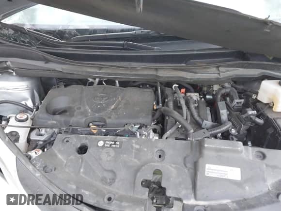 2024 Toyota Sienna LE with VIN 5TDKRKEC8RS202561, listed as a IAAI auction lot 43233757 with 90,047 mi miles and . Bid and sale history available at DreamBid. Image 10.