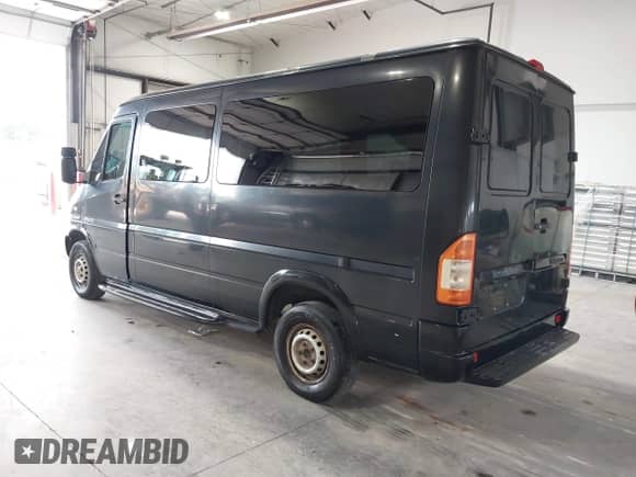 2006 Dodge Sprinter with VIN WD0PD644565905856, listed as a IAAI auction lot 42537285 with 187,793 mi miles and . Bid and sale history available at DreamBid. Image 3.