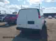 2018 Chevrolet Express Cargo с VIN 1GCWGAFG2J1339094, выставлен на аукционе IAAI как лот 42127557 с пробегом 131 480 миль миль и . История ставок и продаж доступна на DreamBid. Изображение 16.
