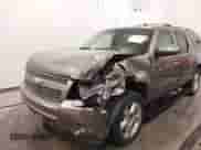 2014 Chevrolet Suburban LTZ z VIN 1GNSKKE73ER178600, wystawiony jako IAAI lot #41893913 z przebiegiem 193 780 mil mil oraz . Historia ofert i sprzedaży dostępna na DreamBid. Obrazek 6.