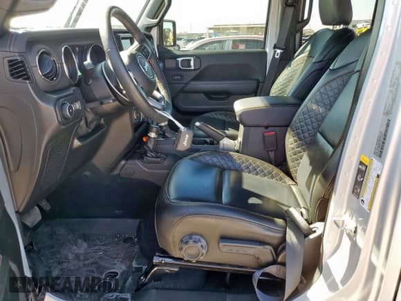 2022 Jeep Wrangler Unlimited Sahara Altitude with VIN 1C4HJXEN3NW261768, listed as a Copart auction lot 47054355 with 23,254 mi miles and Salvage title. Bid and sale history available at DreamBid. Image 7.