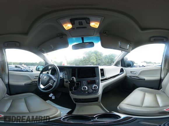 2015 Toyota Sienna XLE with VIN 5TDYK3DC2FS656032, listed as a IAAI auction lot 42662413 with 50,329 mi miles and . Bid and sale history available at DreamBid. Image 18.