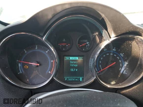 2015 Chevrolet Cruze Diesel z VIN 1G1P75SZ3F7212032, wystawiony jako Copart lot #86111215 z przebiegiem 169 741 mil mil oraz Czysty tytuł • Clean title. Historia ofert i sprzedaży dostępna na DreamBid. Obrazek 9.