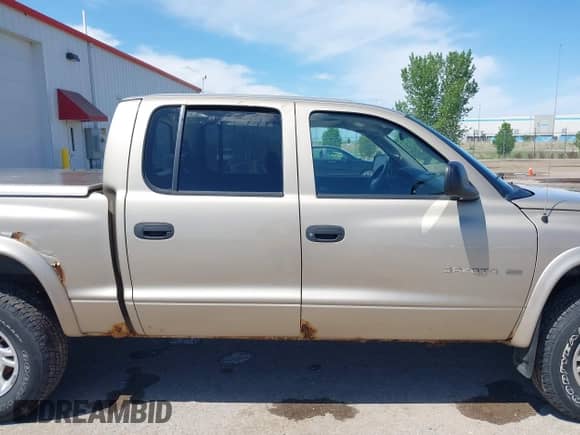 2002 Dodge Dakota SLT with VIN 1B7HG48N32S644931, listed as a IAAI auction lot 42320007 with 88,367 mi miles and . Bid and sale history available at DreamBid. Image 13.