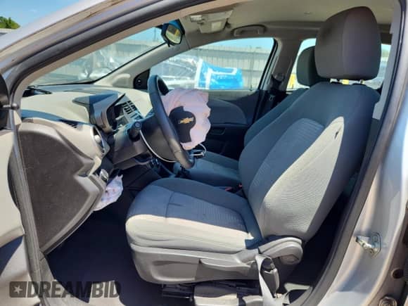 2015 Chevrolet Sonic LS с VIN 1G1JB6SG3F4113902, выставлен на аукционе Copart как лот 64448205 с пробегом 57 490 миль миль и Списание • Salvage title. История ставок и продаж доступна на DreamBid. Изображение 7.