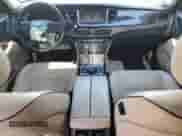 2016 Hyundai Equus Signature z VIN KMHGH4JH7GU102039, wystawiony jako Copart lot #52618085 z przebiegiem 138 794 mil mil oraz Szkoda całkowita • Salvage title. Historia ofert i sprzedaży dostępna na DreamBid. Obrazek 8.