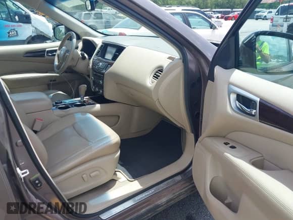 2014 Nissan Pathfinder SV with VIN 5N1AR2MMXEC639636, listed as a IAAI auction lot 42475668 with 184,578 mi miles and . Bid and sale history available at DreamBid. Image 5.