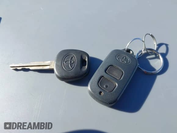 1998 Toyota Camry LE with VIN JT2BG22K3W0151088, listed as a IAAI auction lot 41429977 with 435,394 mi miles and . Bid and sale history available at DreamBid. Image 11.