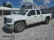 2018 GMC Sierra 1500 z VIN 1GTR1LEC9JZ290471, wystawiony jako Copart lot #62568305 z przebiegiem 242 739 mil mil oraz Czysty tytuł • Clean title. Historia ofert i sprzedaży dostępna na DreamBid. Obrazek 1.