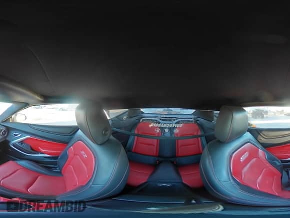 2018 Chevrolet Camaro 2SS z VIN 1G1FH3D7XJ0141020, wystawiony jako Copart lot #85850534 z przebiegiem 33 758 mil mil oraz Szkoda całkowita • Salvage title. Historia ofert i sprzedaży dostępna na DreamBid. Obrazek 12.