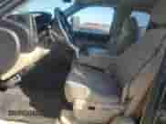 2011 Chevrolet Silverado 1500 LT z VIN 1GCRKSE38BZ174087, wystawiony jako Copart lot #81842745 z przebiegiem 157 719 mil mil oraz Czysty tytuł • Clean title. Historia ofert i sprzedaży dostępna na DreamBid. Obrazek 7.