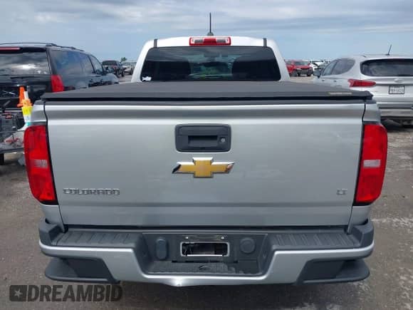 2015 Chevrolet Colorado 2WD LT z VIN 1GCGSBE39F1176765, wystawiony jako IAAI lot #42898408 z przebiegiem 164 277 mil mil oraz . Historia ofert i sprzedaży dostępna na DreamBid. Obrazek 16.