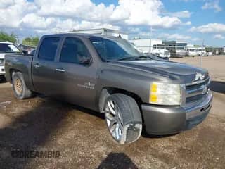 2012 Chevrolet Silverado 1500 LT with VIN 3GCPCSE09CG287476, listed as a IAAI auction lot 42894569 with 187,482 mi miles and . Bid and sale history available at DreamBid. Image 1.