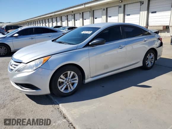 2014 Hyundai Sonata GLS z VIN 5NPEB4AC6EH847017, wystawiony jako Copart lot #86057645 z przebiegiem 156 020 mil mil oraz Szkoda całkowita • Salvage title. Historia ofert i sprzedaży dostępna na DreamBid. Obrazek 1.