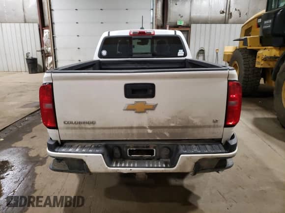 2016 Chevrolet Colorado 4WD LT z VIN 1GCPTCE1XG1262590, wystawiony jako Copart lot #57185145 z przebiegiem 127 972 mil mil oraz Szkoda całkowita • Salvage title. Historia ofert i sprzedaży dostępna na DreamBid. Obrazek 6.