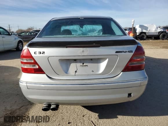 2002 Mercedes-Benz C AMG z VIN WDBRF65J22F208194, wystawiony jako Copart lot #88505395 z przebiegiem Nie podano mil oraz Czysty tytuł • Clean title. Historia ofert i sprzedaży dostępna na DreamBid. Obrazek 6.