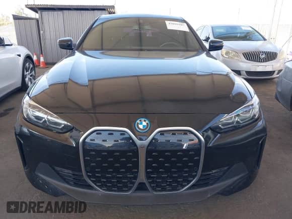 2023 BMW i4 eDrive35 с VIN WBY43AW09PFP79040, выставлен на аукционе IAAI как лот 43099487 с пробегом 19 700 миль миль и . История ставок и продаж доступна на DreamBid. Изображение 12.