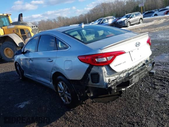 2017 Hyundai Sonata SE с VIN 5NPE24AF1HH566046, выставлен на аукционе IAAI как лот 41244847 с пробегом Не указан миль и . История ставок и продаж доступна на DreamBid. Изображение 3.